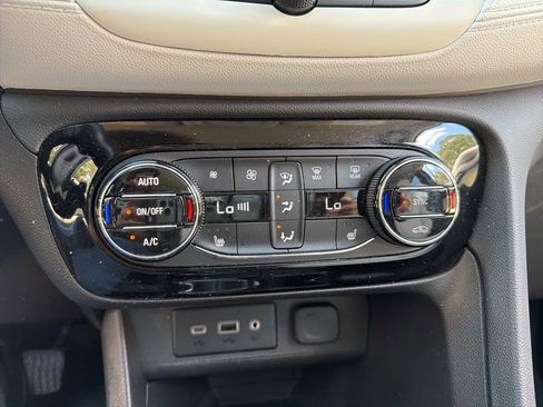 Used 2023 Buick Encore GX Select FWD image 15