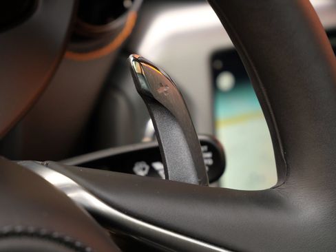 Used 2025 McLaren 750S RWD image 12
