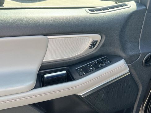 Used 2025 Ford Expedition Active AWD/4WD image 32