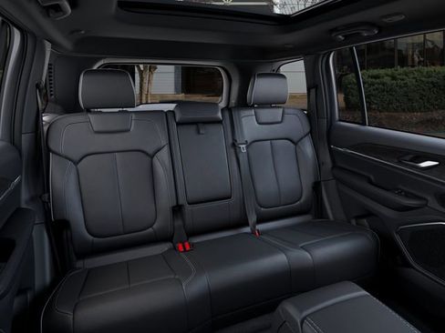 New 2026 Jeep Grand Cherokee Limited AWD/4WD image 15