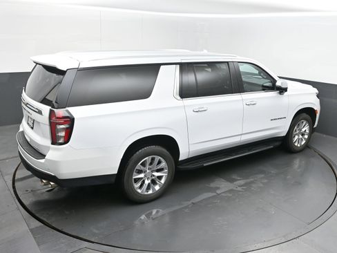 Used 2023 Chevrolet Suburban Premier image 40
