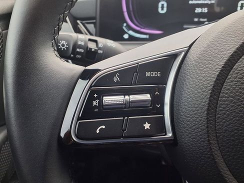 Certified 2025 Kia Seltos S FWD image 15