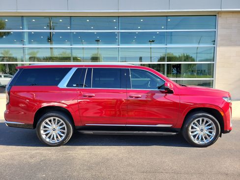 Used 2023 Cadillac Escalade ESV Premium Luxury w/ LPO, Floor Liner Package AWD/4WD image 3