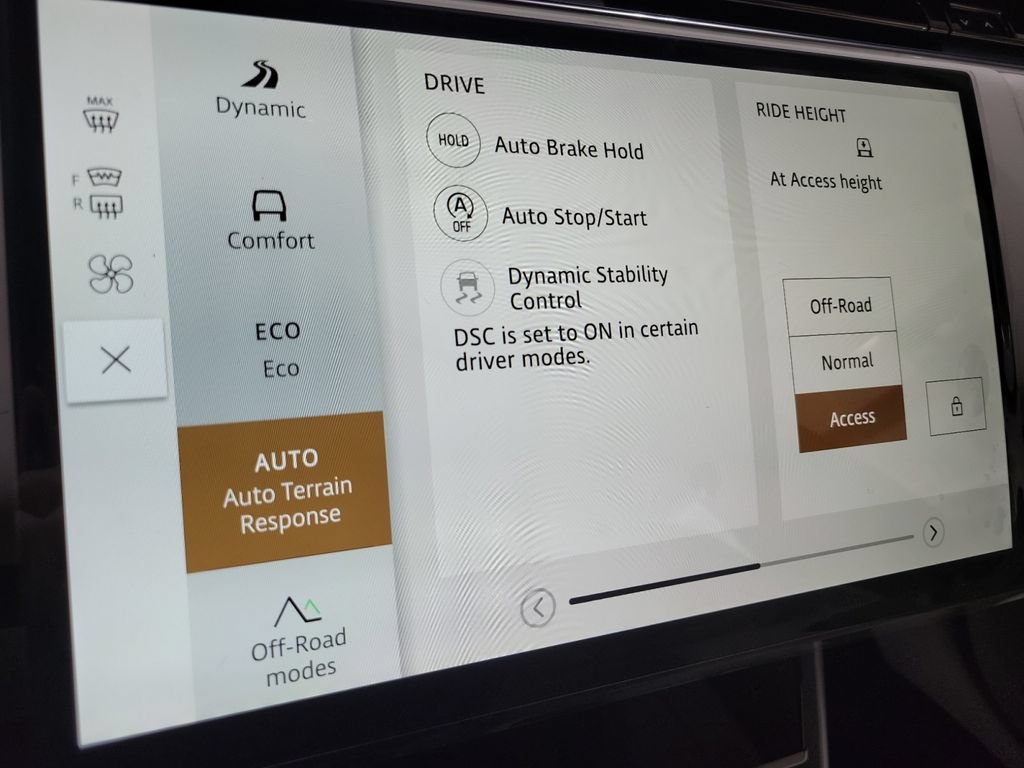 New 2026 Land Rover Range Rover Long Wheelbase SE AWD/4WD image 37