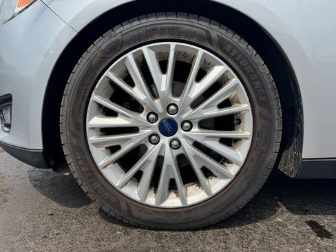 Used 2015 Ford Focus Titanium w/ Titanium Cold Weather Package FWD image 13