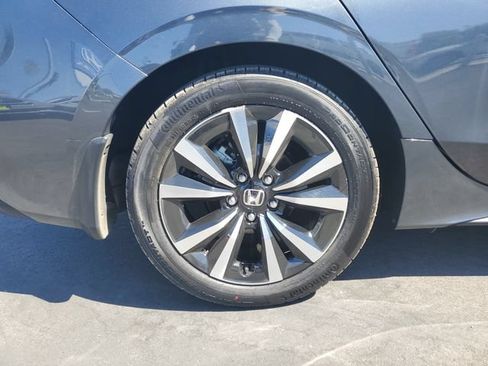 Certified 2024 Honda Civic EX-L image 5