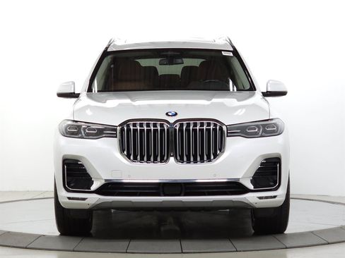 Used 2021 BMW X7 xDrive40i w/ Premium Package AWD/4WD image 2