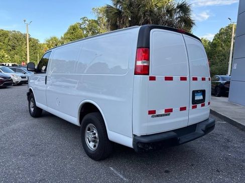Used 2021 Chevrolet Express 2500 RWD image 3