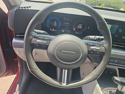 Used 2024 Hyundai Kona SEL FWD image 15