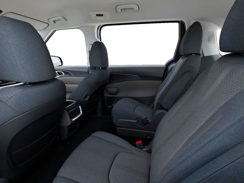 New 2026 Kia Carnival LX FWD image 18