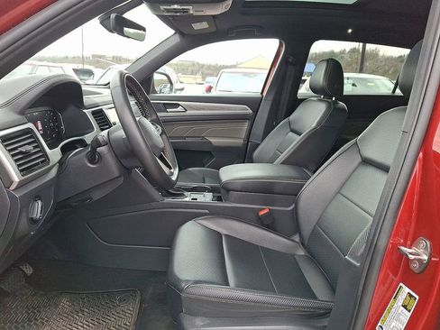 Used 2022 Volkswagen Atlas Cross Sport SE image 13