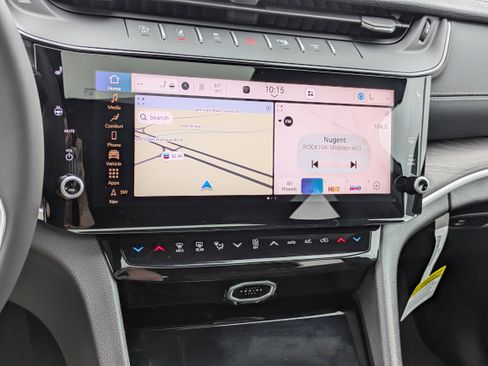 New 2026 Jeep Grand Cherokee Altitude image 14