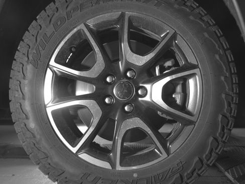 Used 2025 Jeep Compass Trailhawk AWD/4WD image 13