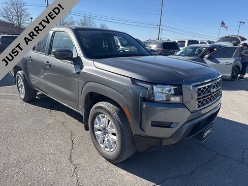 Certified 2022 Nissan Frontier SV w/ Technology Package image 3