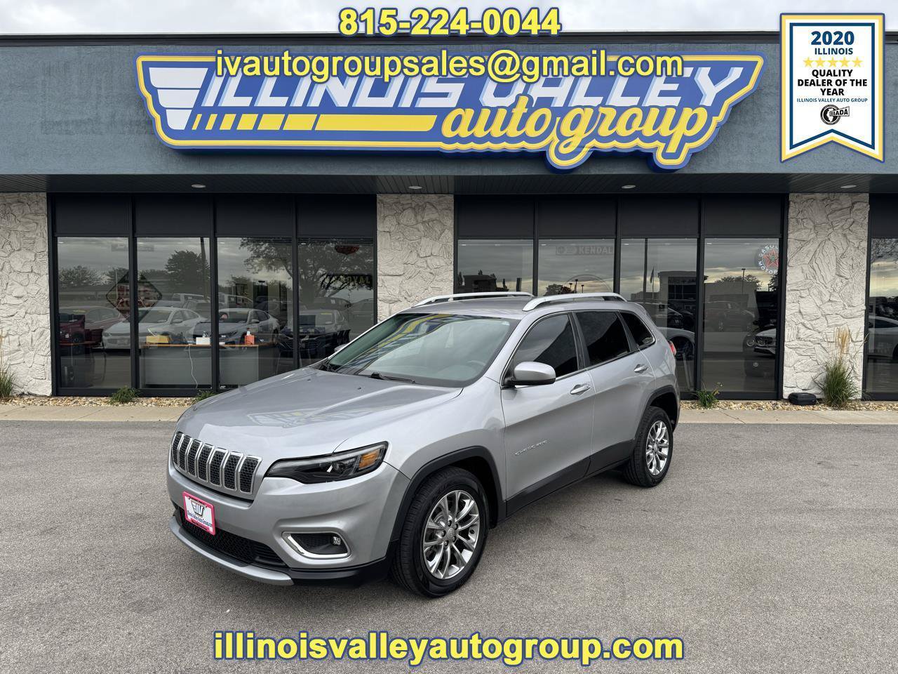 Used 2019 Jeep Cherokee Latitude Plus FWD image 1