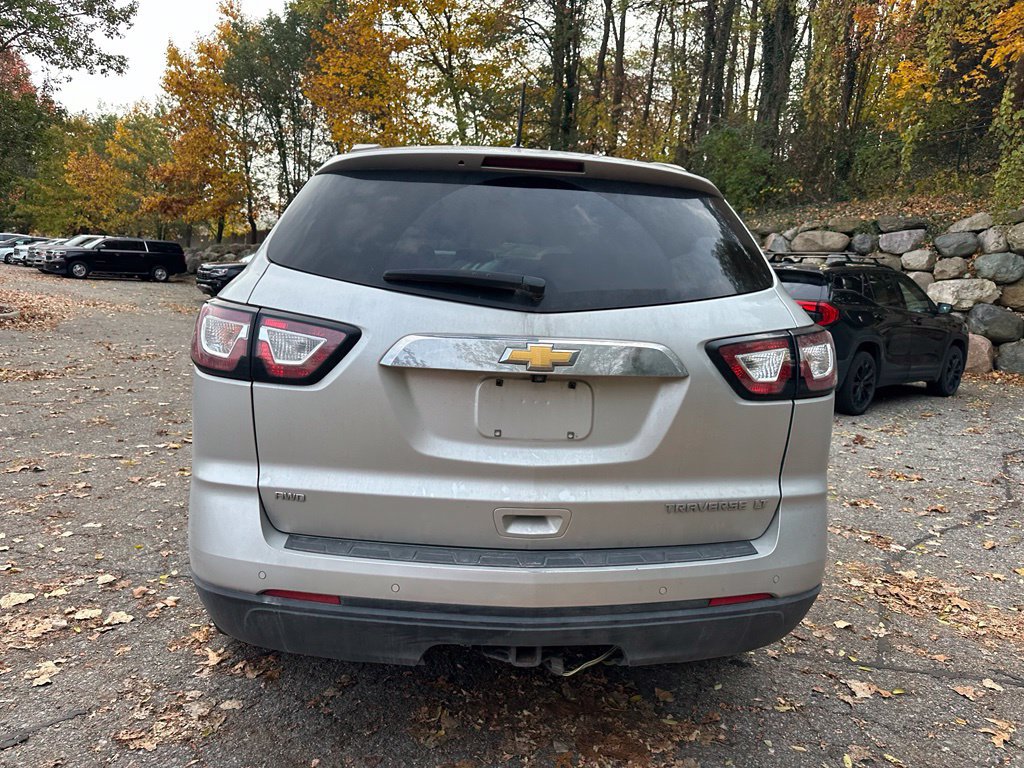 Used 2015 Chevrolet Traverse LT w/ Style and Technology Package AWD/4WD image 4