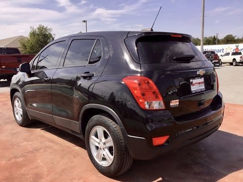 Used 2021 Chevrolet Trax LS w/ Tint and Cruise Package image 3