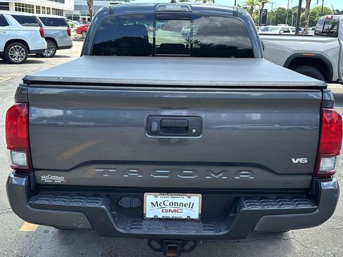 Used 2022 Toyota Tacoma SR5 w/ Technology Package RWD image 6