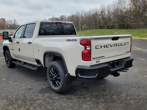 New 2026 Chevrolet Silverado 2500 Custom w/ Custom Convenience Package image 9