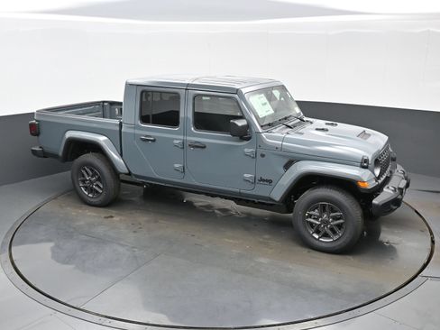 New 2026 Jeep Gladiator Sport AWD/4WD image 27