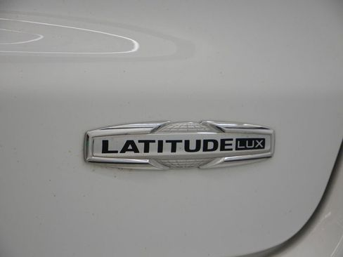 Certified 2022 Jeep Compass Latitude image 54