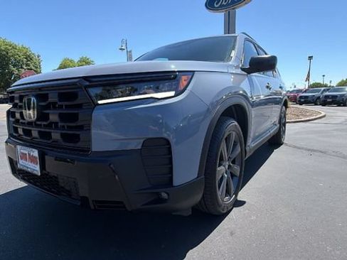 New 2026 Honda Pilot Sport image 9