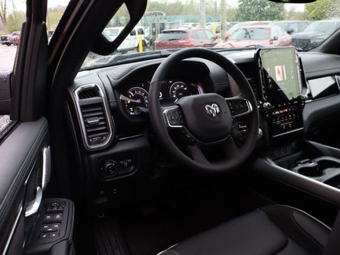New 2026 RAM 1500 Laramie AWD/4WD image 18