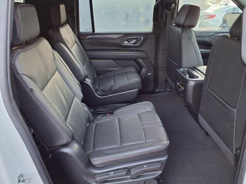 Used 2022 Chevrolet Suburban RST w/ Luxury Package image 14