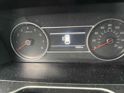 Used 2022 Kia Sorento LX FWD image 6