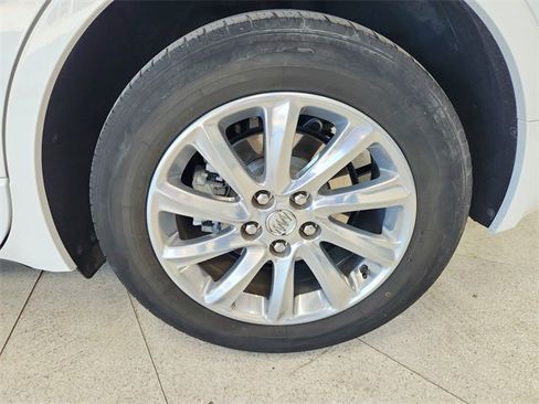 Used 2020 Buick Envision Essence image 47