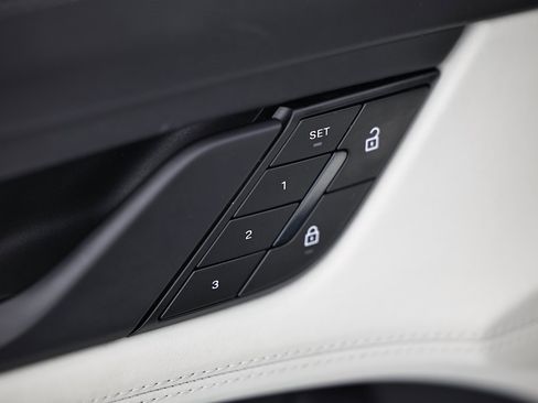 Certified 2024 Porsche Taycan image 18