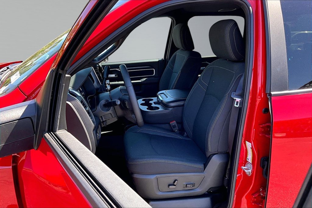 Certified 2026 RAM 2500 Big Horn AWD/4WD image 3