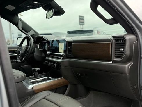Used 2025 Chevrolet Silverado 1500 High Country image 20