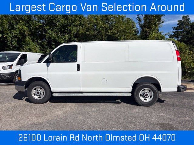 Used 2025 GMC Savana 2500 w/ Driver Convenience Package RWD image 2