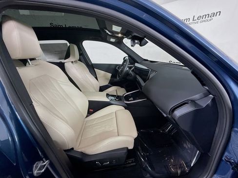 Used 2025 BMW X3 xDrive30i w/ Premium Package image 29