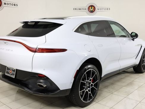 Used 2021 Aston Martin DBX image 3