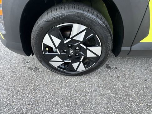 Used 2024 Hyundai Kona SEL w/ Convenience Package image 11