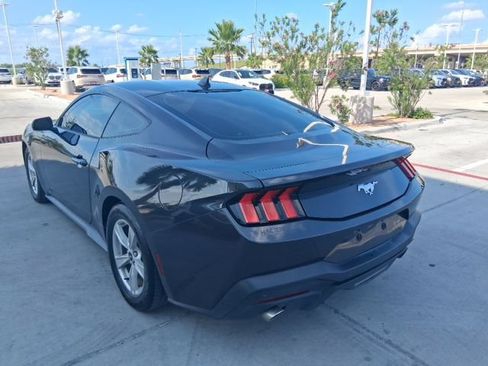 Used 2024 Ford Mustang Coupe RWD image 4
