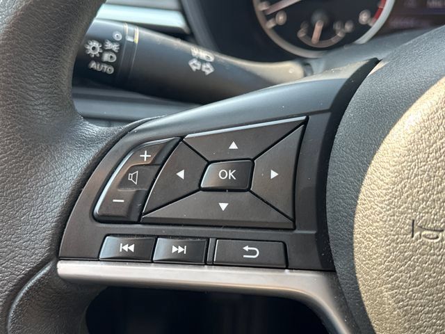 Used 2025 Nissan Altima 2.5 SV FWD image 24