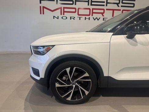 Used 2020 Volvo XC40 T5 R-Design AWD/4WD image 3
