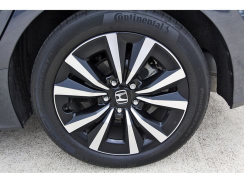 Used 2024 Honda Civic EX-L image 30