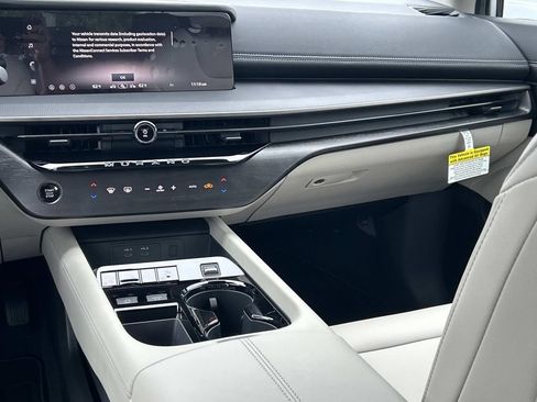 New 2026 Nissan Murano SV AWD/4WD image 25