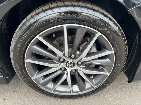 Used 2021 Toyota Camry XLE FWD image 10