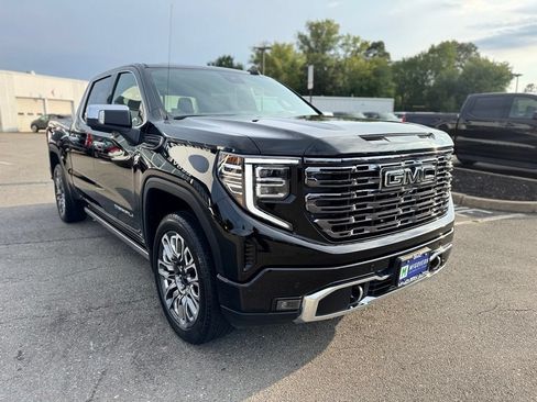 Used 2025 GMC Sierra 1500 Denali Ultimate AWD/4WD image 8