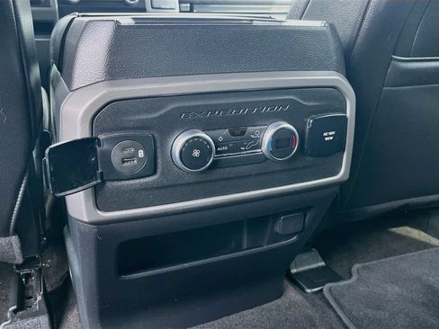 Used 2021 Ford Expedition XLT RWD image 24