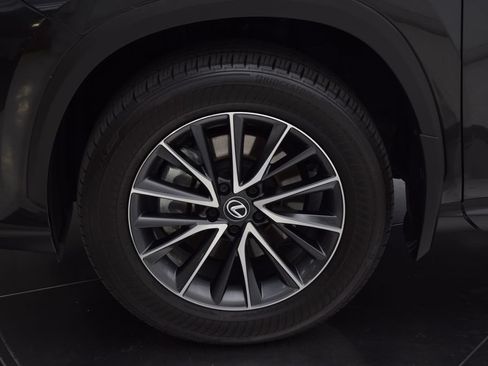 Used 2025 Lexus NX 250 FWD image 12