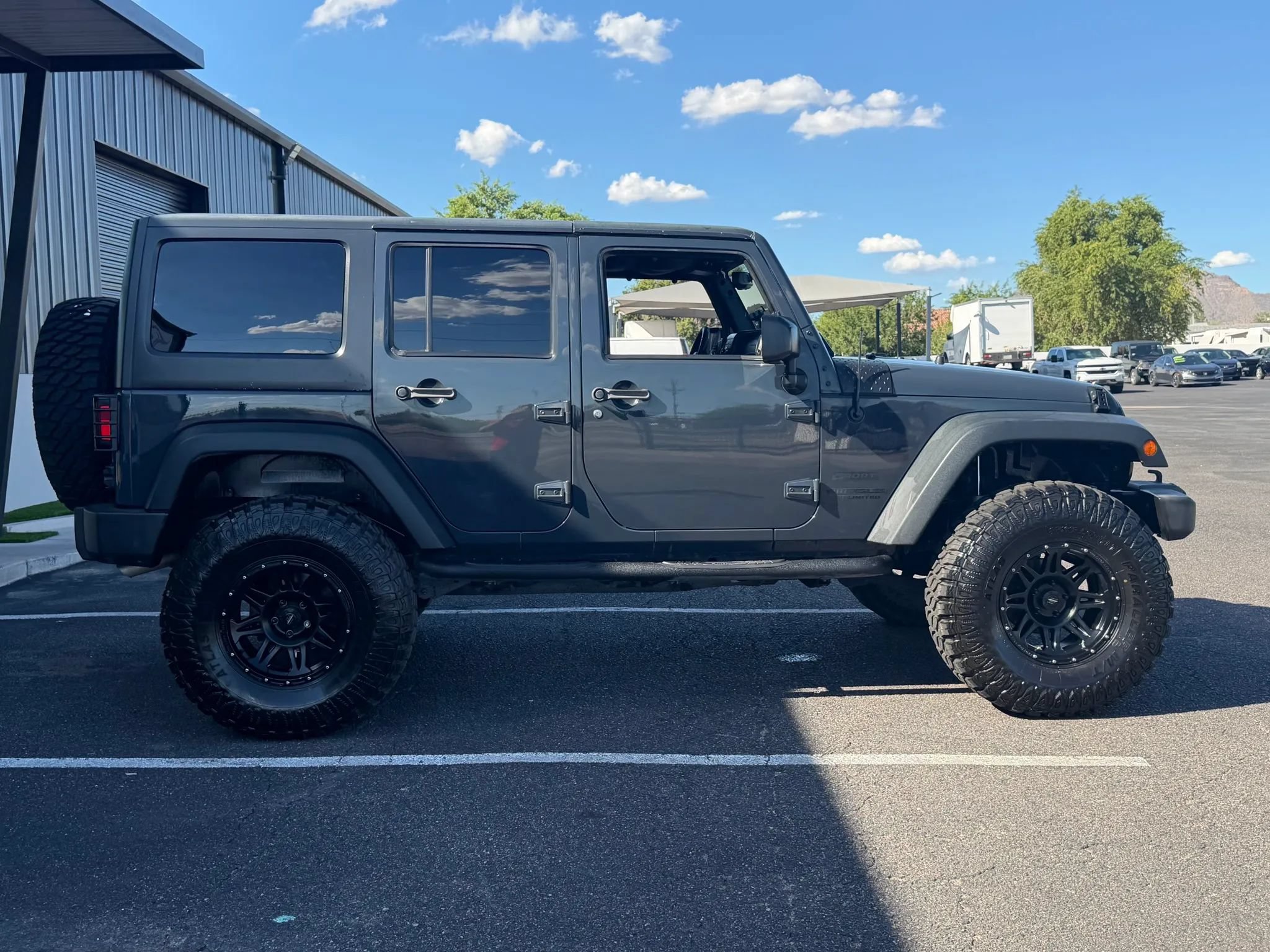 Used 2016 Jeep Wrangler Unlimited Sport w/ Quick Order Package 24S AWD/4WD image 3