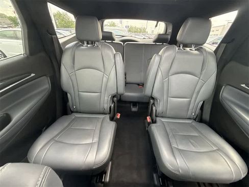 Used 2023 Buick Enclave Essence image 20