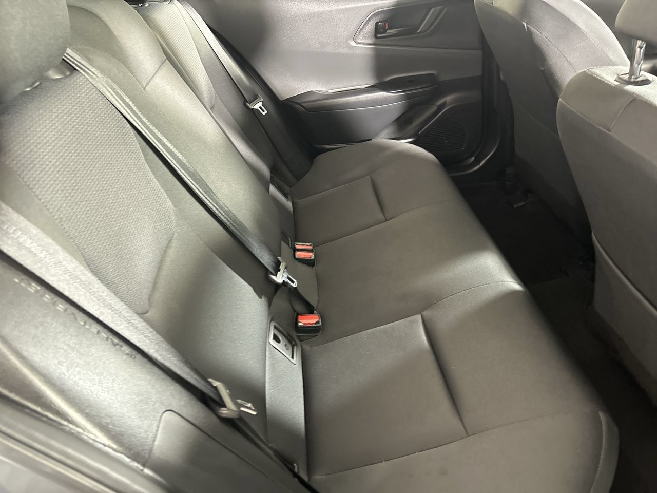 Used 2025 Toyota Prius LE FWD image 25