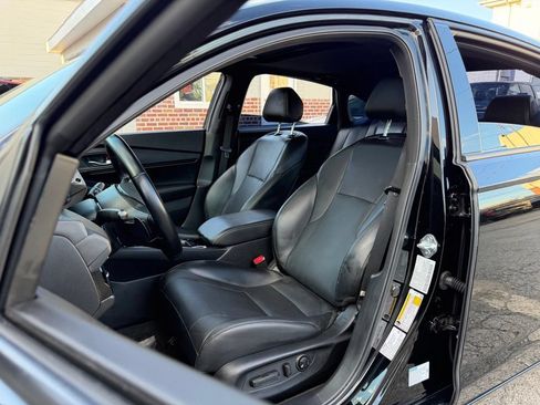 Used 2025 Honda Accord Sport image 18